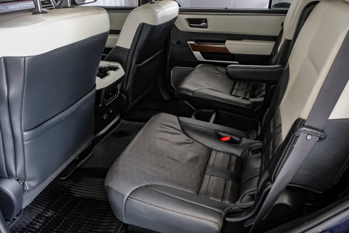 Used 2023 Toyota Sequoia Capstone AWD/4WD image 37