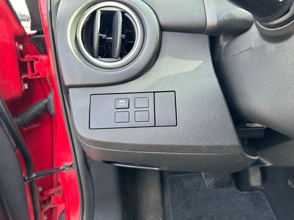 Used 2013 MAZDA MAZDA2 Sport image 20