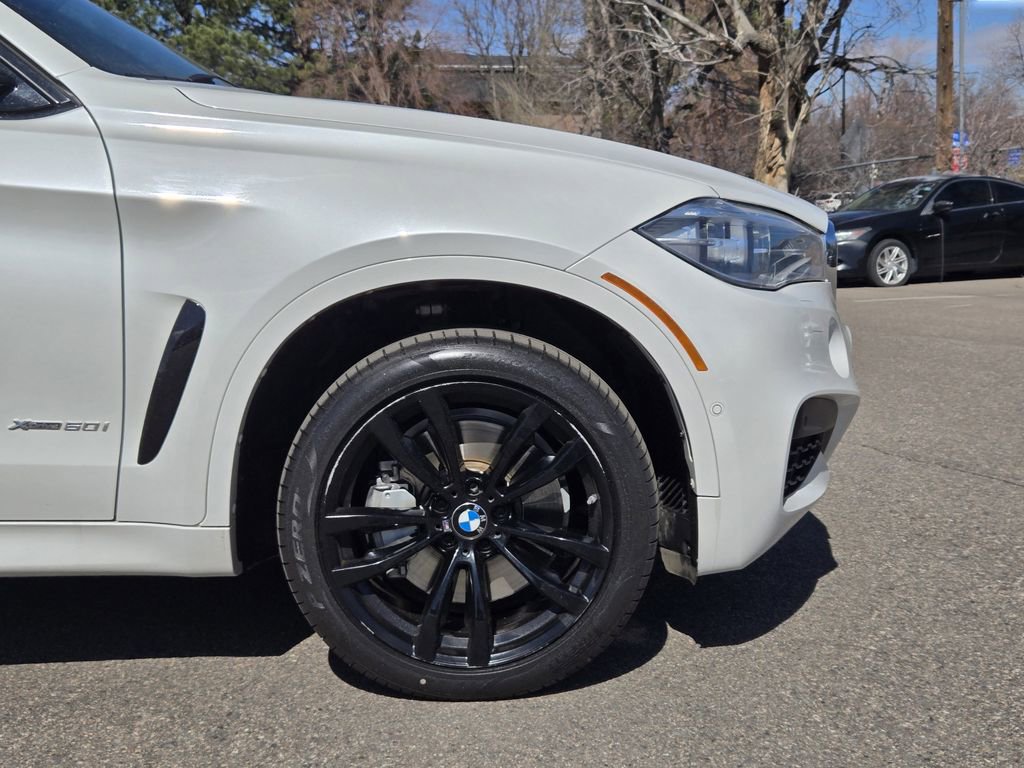 Used 2018 BMW X6 xDrive50i w/ M Sport Package image 9