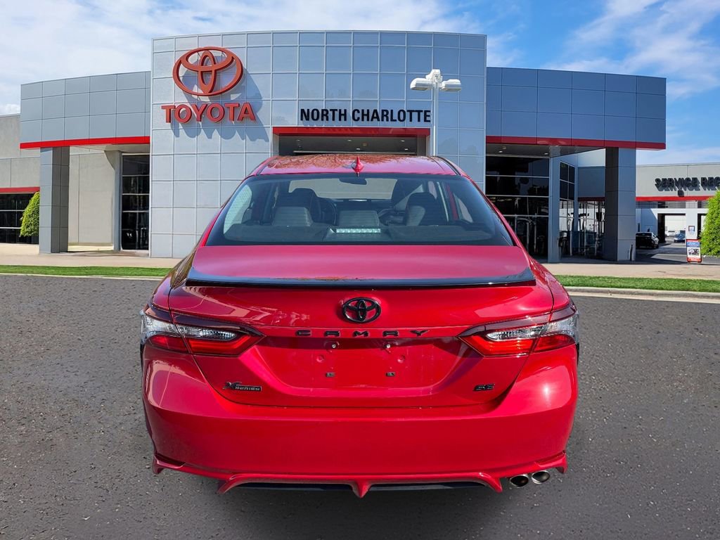 Used 2024 Toyota Camry SE image 9