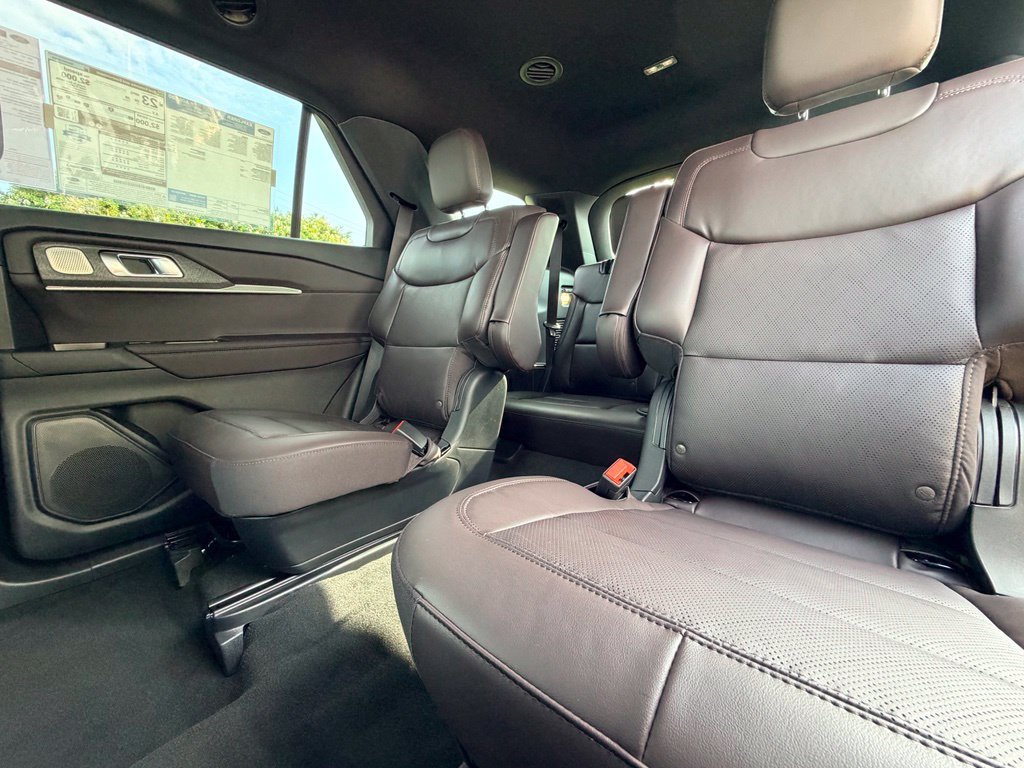 New 2027 Ford Explorer Platinum RWD image 12