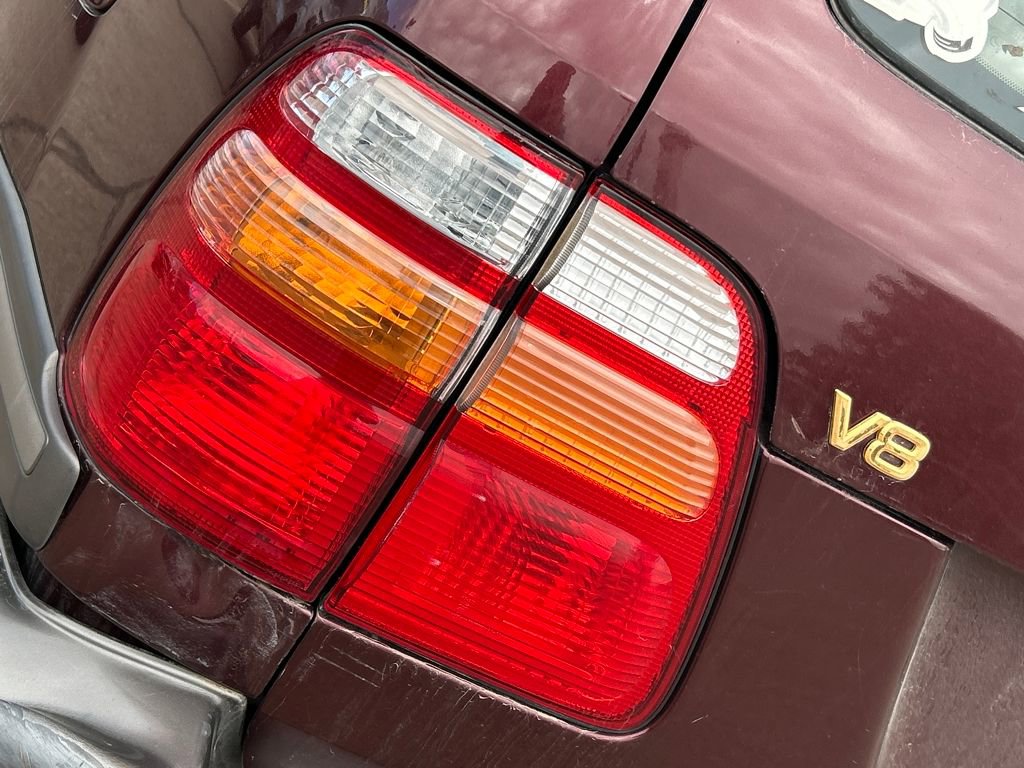 Used 2000 Toyota Land Cruiser image 25