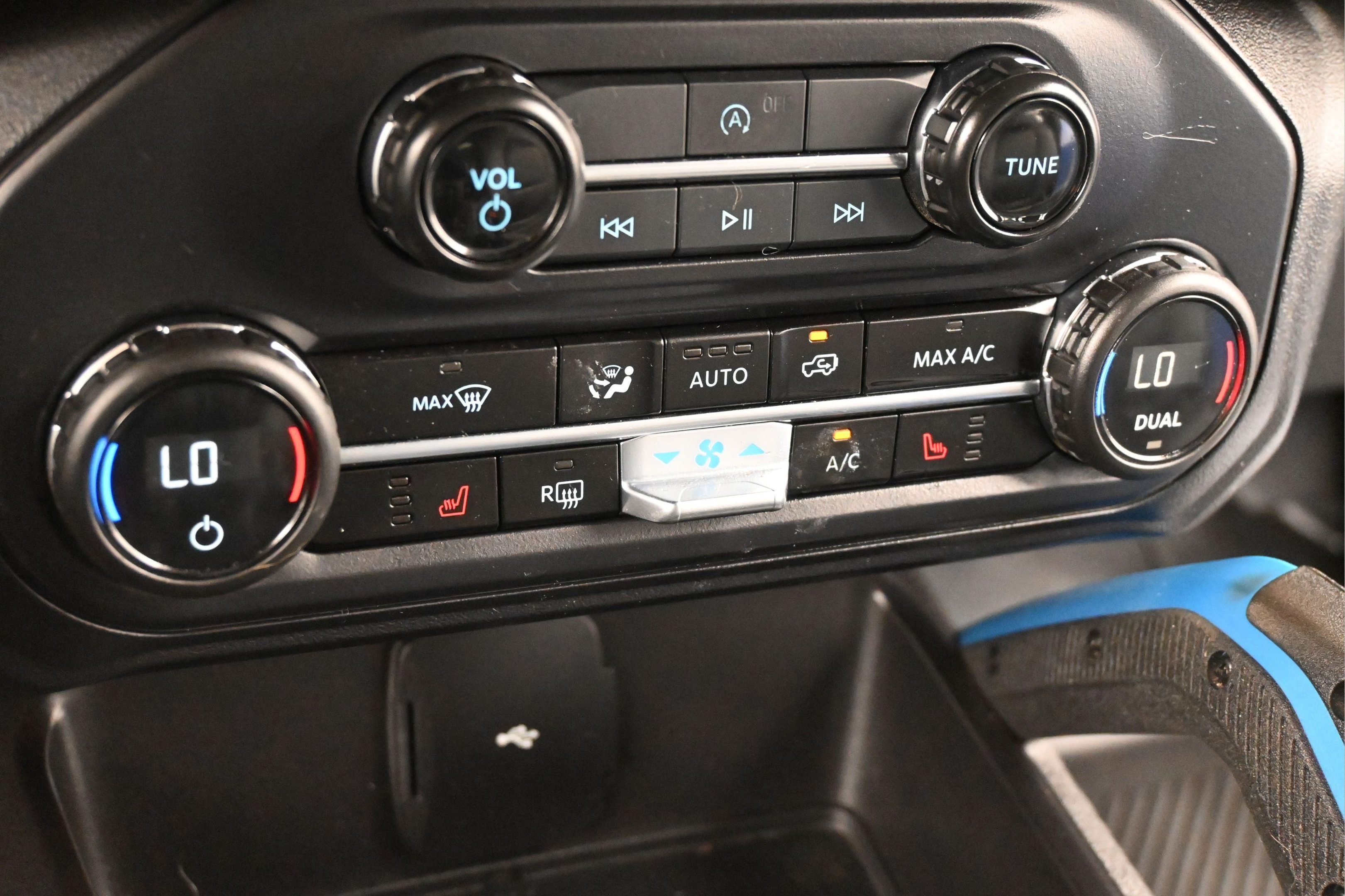 Used 2023 Ford Bronco Black Diamond AWD/4WD image 19