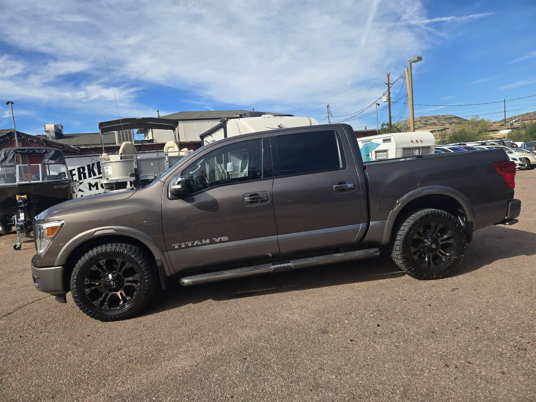 Used 2018 Nissan Titan Platinum Reserve w/ Platinum Utility Package AWD/4WD image 6