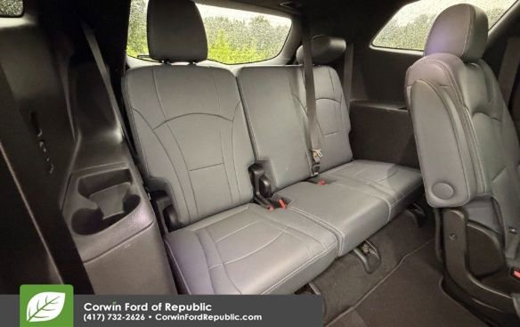 Used 2024 Buick Enclave Premium FWD image 7
