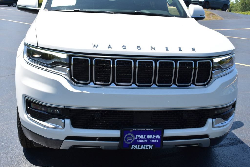 Used 2022 Jeep Wagoneer Series II AWD/4WD image 3