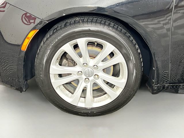 Used 2016 Chrysler 200 Limited image 10