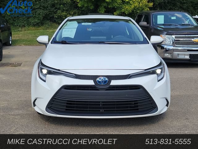 Used 2025 Toyota Corolla LE FWD image 8