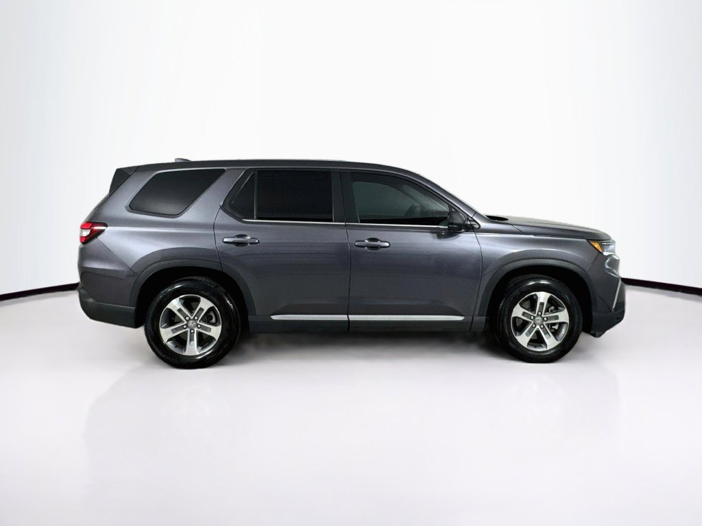 Certified 2025 Honda Pilot EX-L image 9