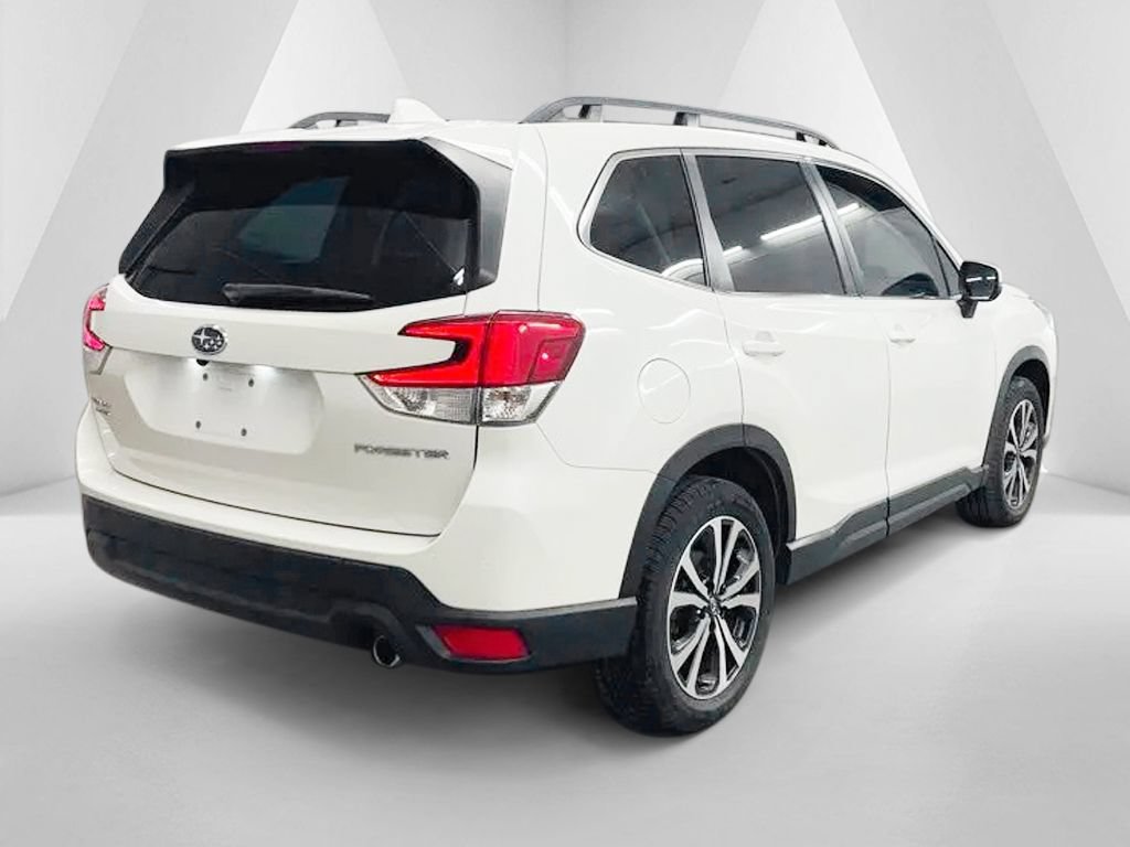 Used 2023 Subaru Forester Limited AWD/4WD image 7