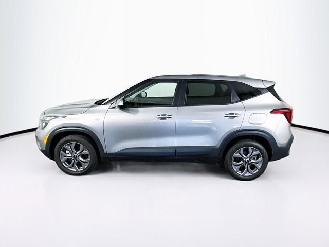 Certified 2025 Kia Seltos LX AWD/4WD image 8