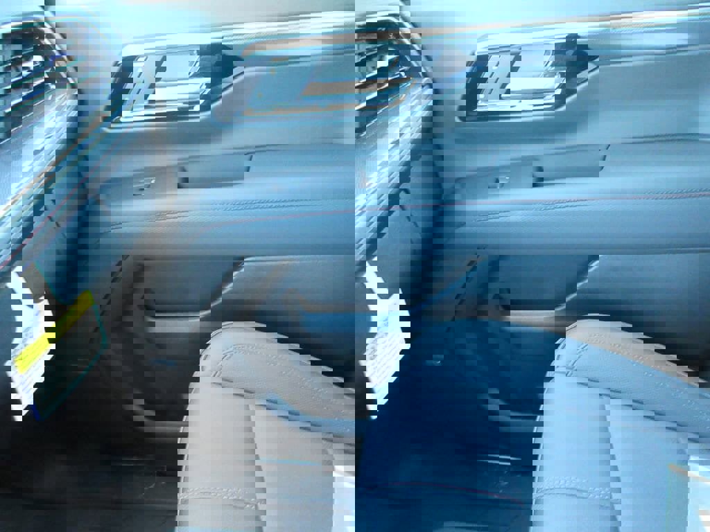 New 2026 Chevrolet Suburban RST image 37