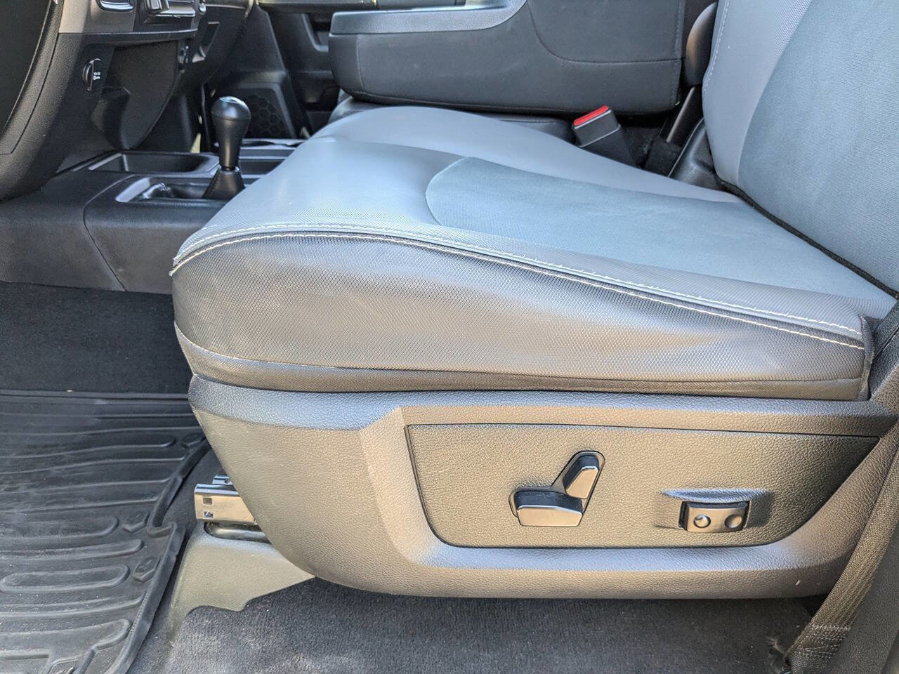 Used 2018 RAM 2500 Power Wagon w/ Luxury Group image 22