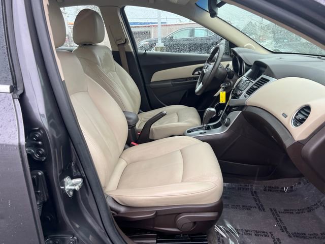 Used 2011 Chevrolet Cruze LT image 11