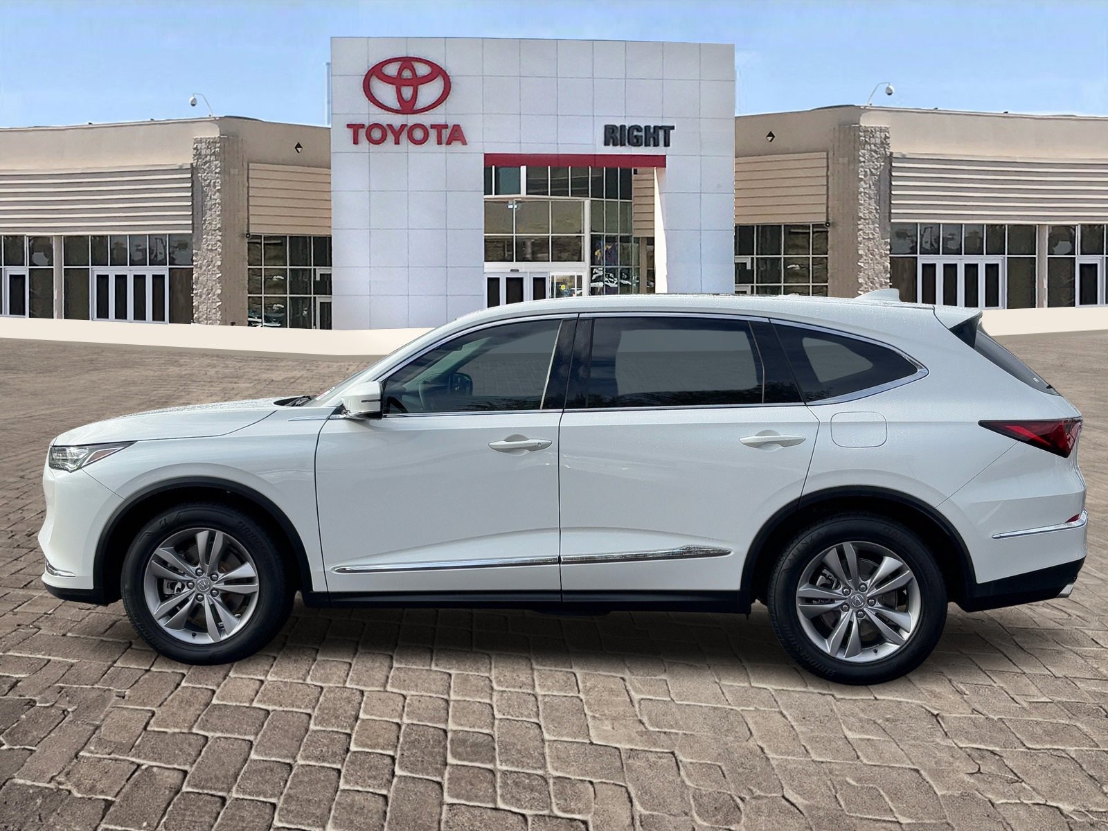 Used 2022 Acura MDX FWD image 3