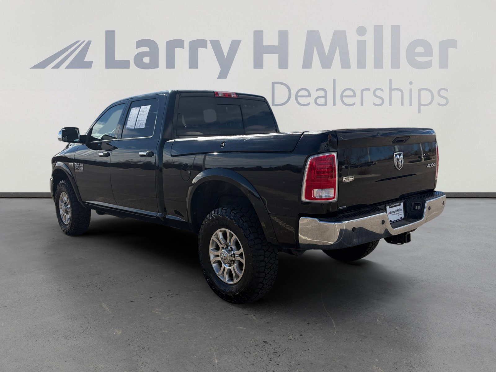 Used 2014 RAM 2500 Laramie w/ HD Snow Plow Prep Group image 4