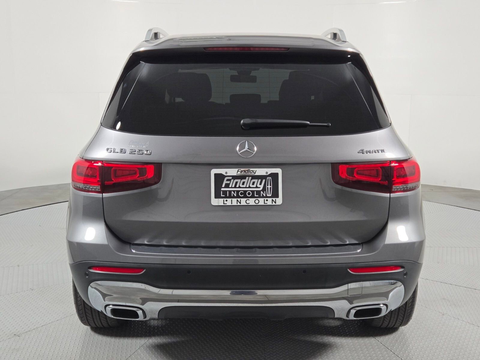 Used 2021 Mercedes-Benz GLB 250 4MATIC w/ Premium Package image 5