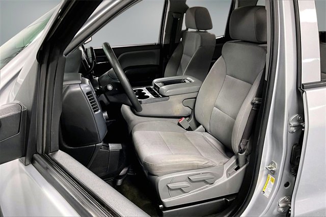 Used 2017 Chevrolet Silverado 1500 Custom w/ Custom Convenience Package image 19