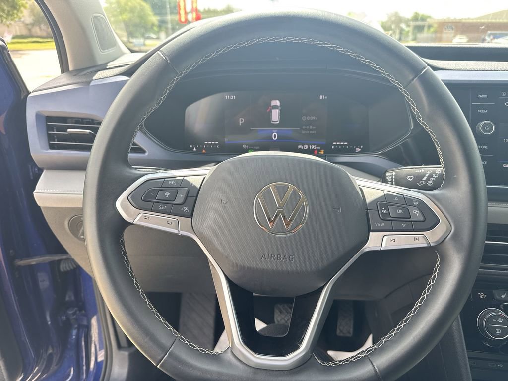 Used 2024 Volkswagen Taos SE FWD image 16