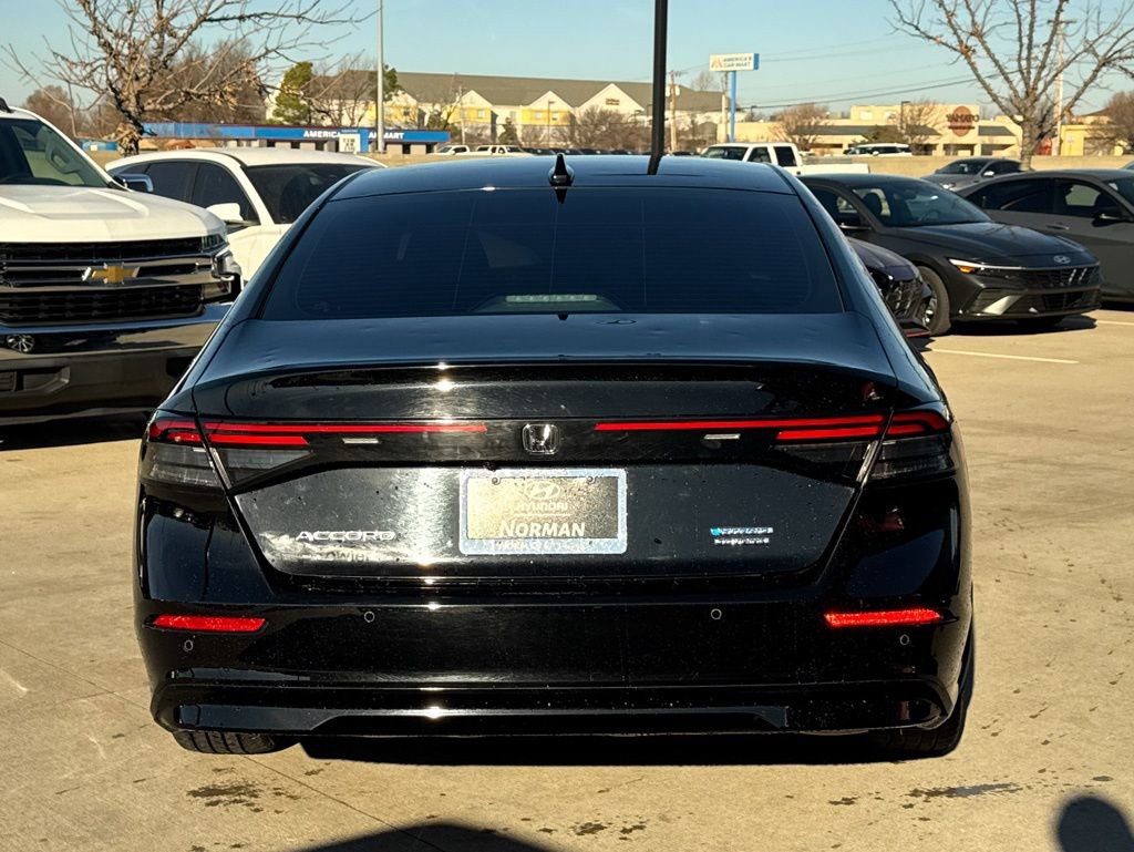 Used 2024 Honda Accord Touring image 5