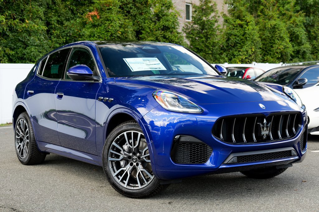 New 2025 Maserati Grecale GT