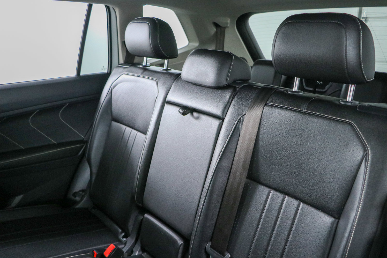 Used 2022 Volkswagen Tiguan SE FWD image 25
