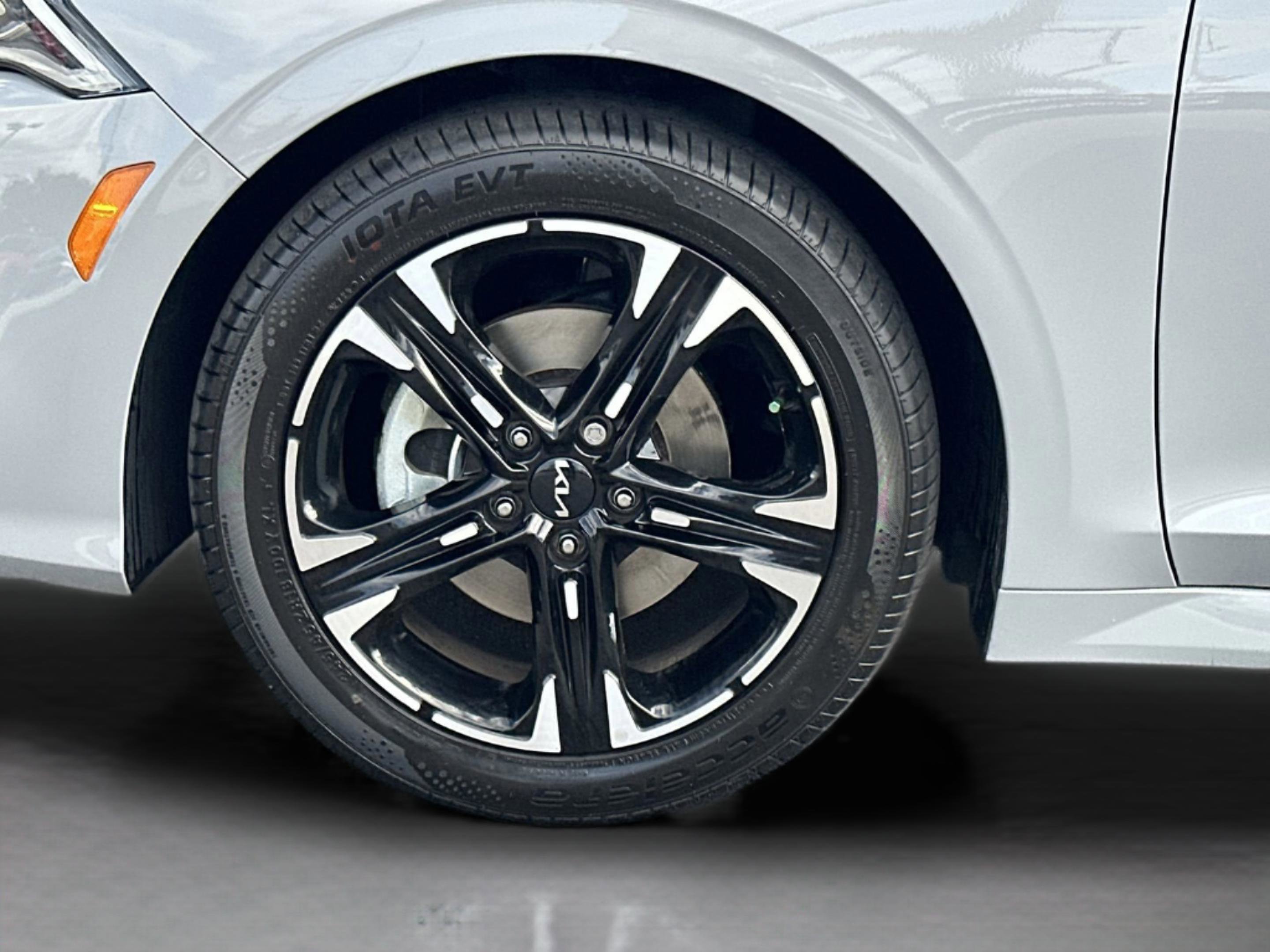 Used 2024 Kia K5 GT-Line w/ GT-Line Premium Package image 27