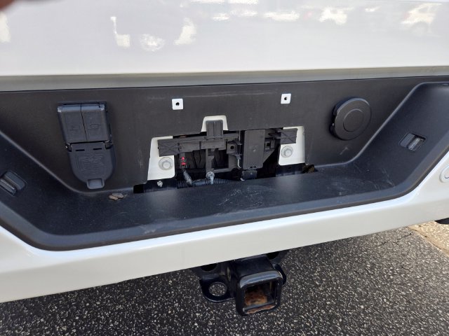 Used 2023 Chevrolet Silverado 1500 High Country w/ Technology Package AWD/4WD image 19