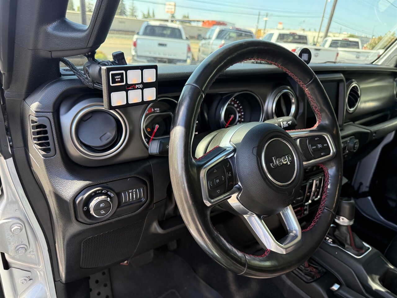 Used 2022 Jeep Gladiator Rubicon w/ Cold Weather Group AWD/4WD image 12