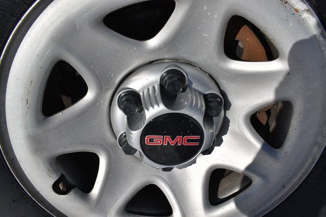 Used 2015 GMC Sierra 1500 2WD Regular Cab image 10