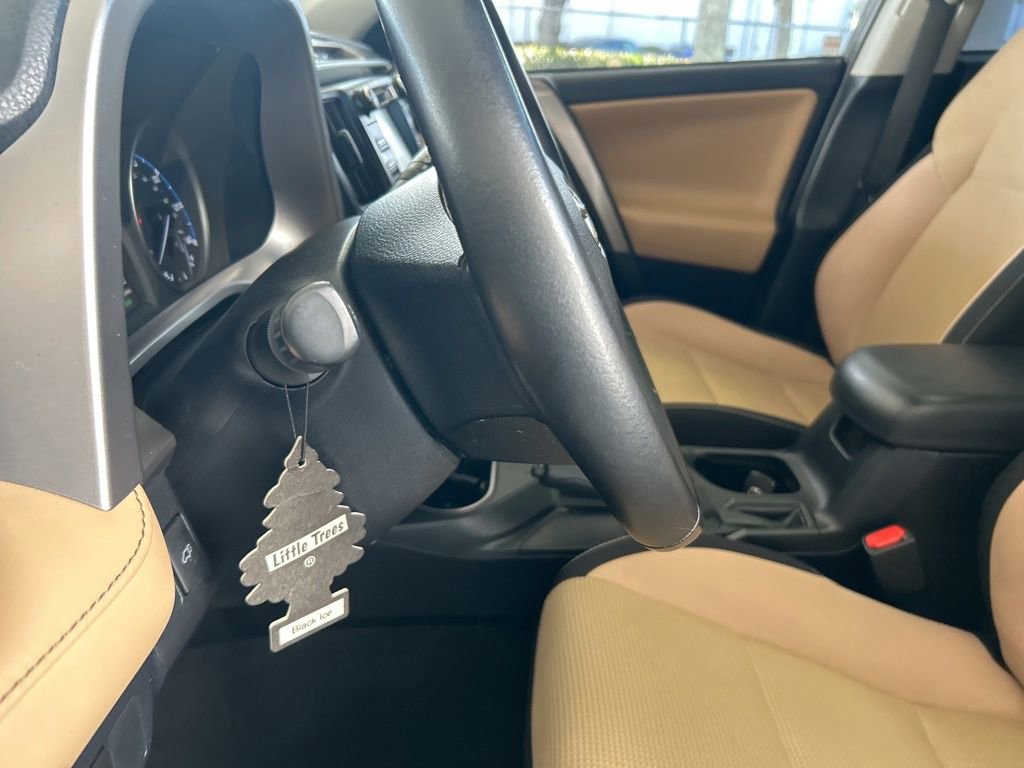 Used 2018 Toyota RAV4 XLE image 40