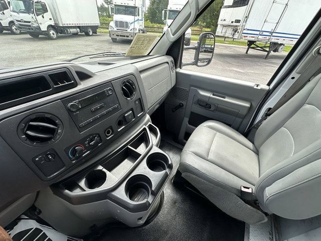Used 2015 Ford E-350 and Econoline 350 Super Duty RWD image 20