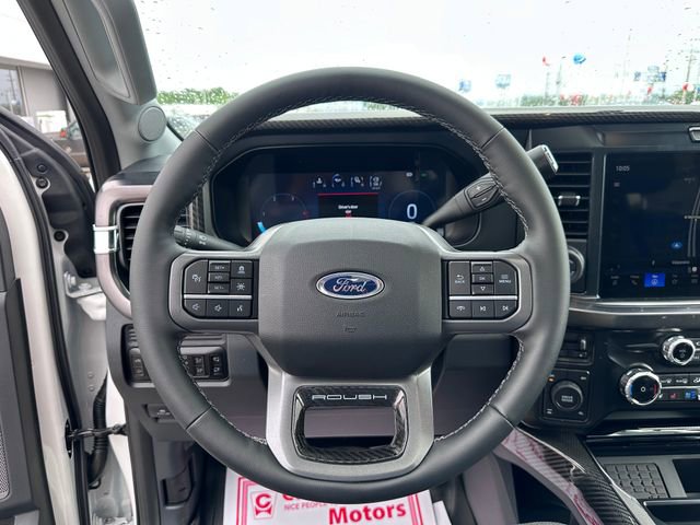 New 2026 Ford F250 Lariat w/ Black Appearance Package AWD/4WD image 19