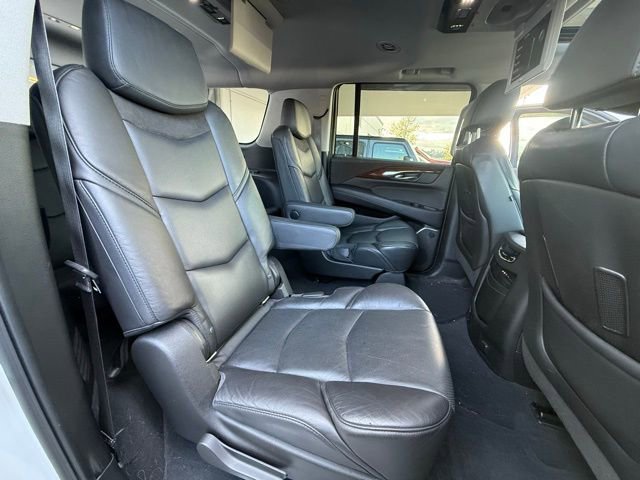 Used 2016 Cadillac Escalade ESV Premium image 29