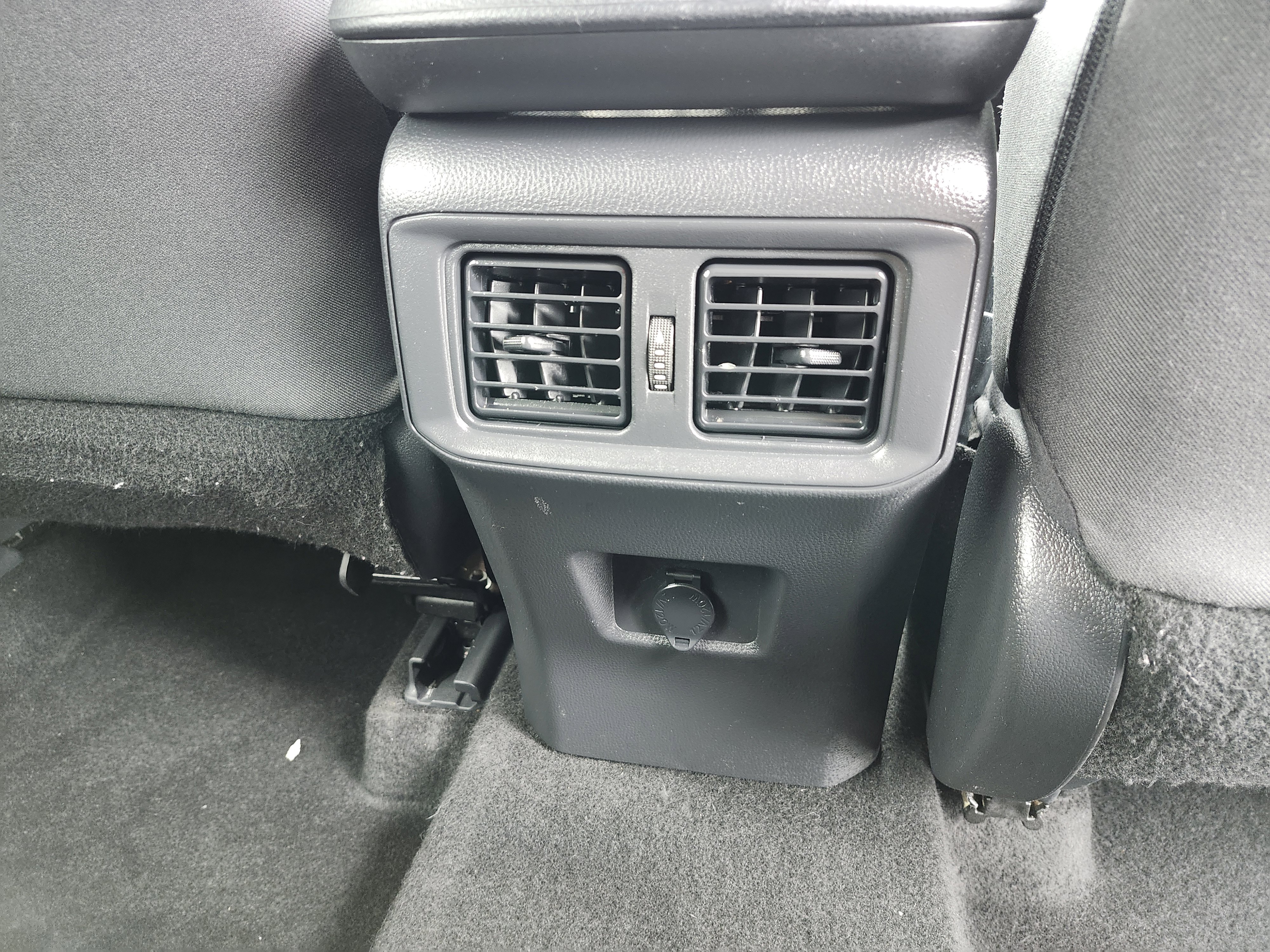 Used 2023 Toyota RAV4 LE FWD image 20