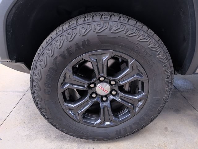 Used 2024 GMC Canyon Elevation w/ Convenience Package AWD/4WD image 26
