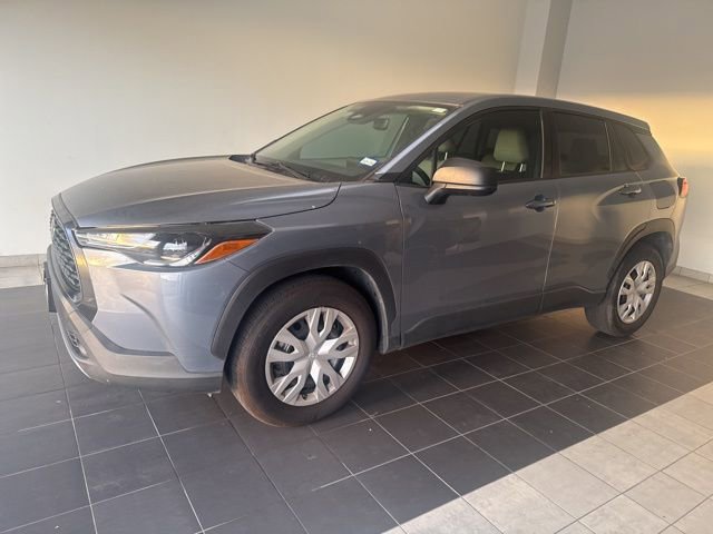 Certified 2023 Toyota Corolla Cross L image 1