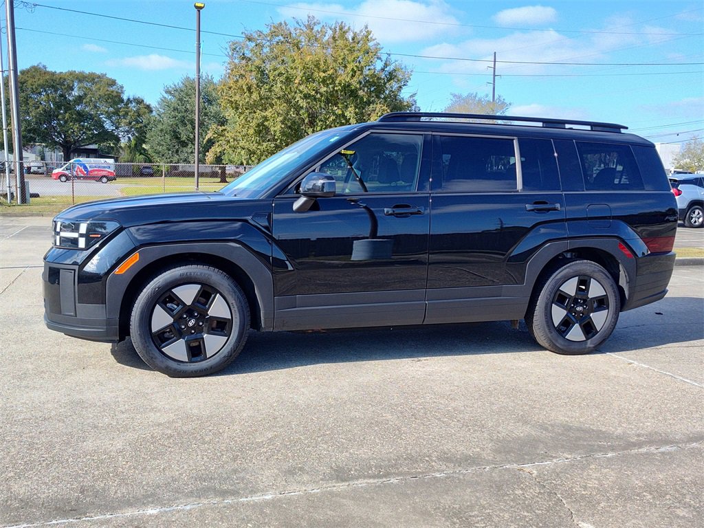 Used 2024 Hyundai Santa Fe SEL image 3