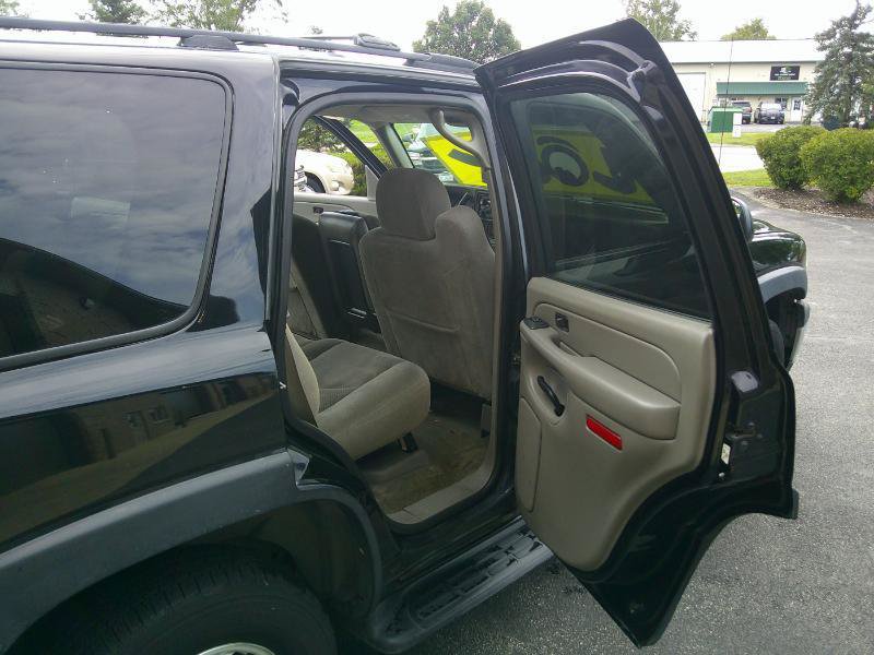 Used 2005 Chevrolet Tahoe LS w/ Cargo Package RWD image 17