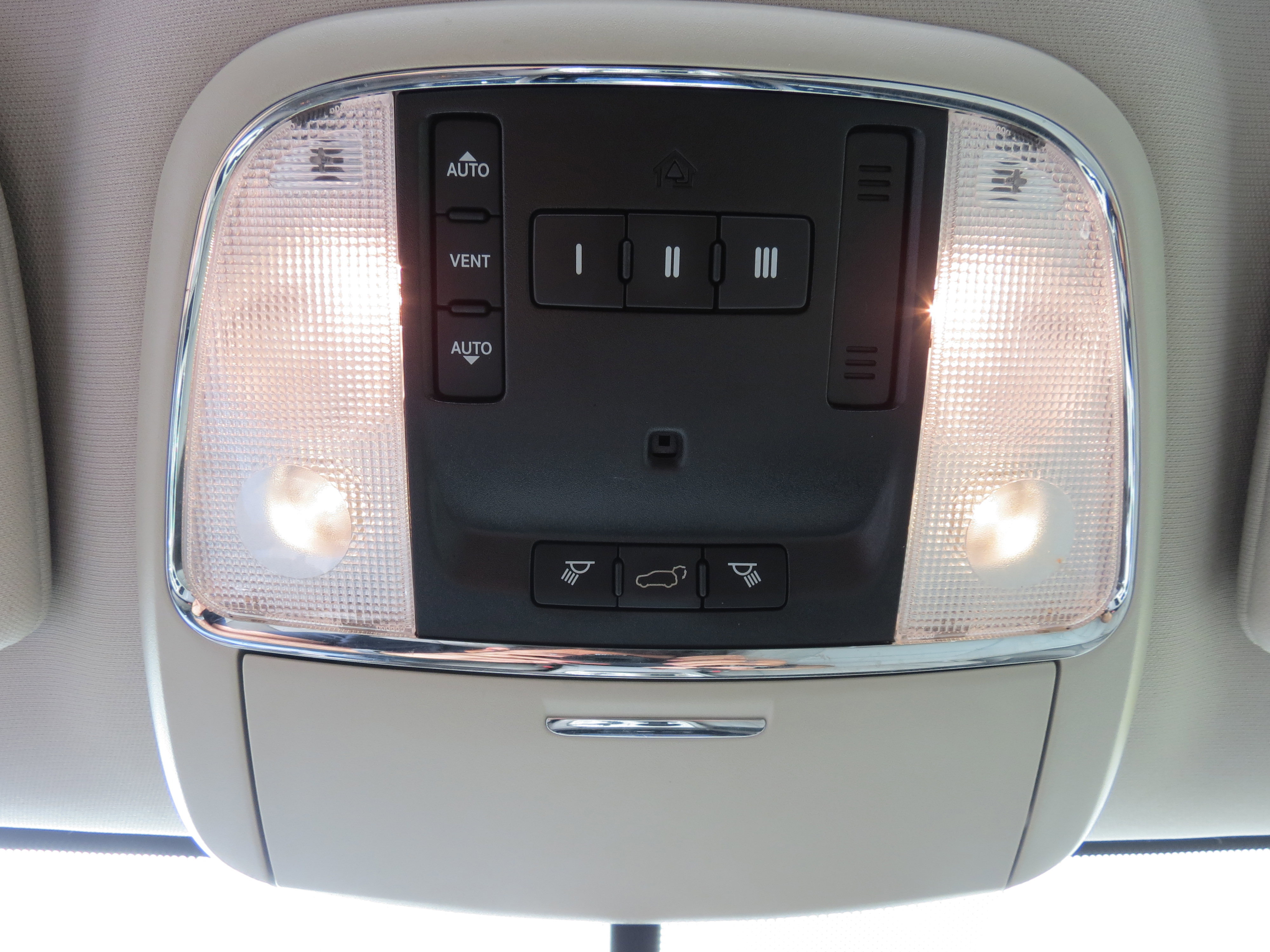 Used 2012 Jeep Grand Cherokee Laredo RWD image 24