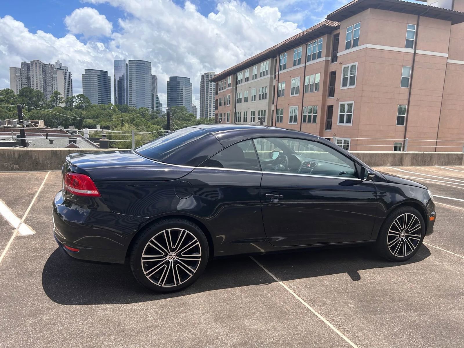Used 2013 Volkswagen Eos FWD image 15