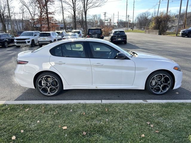 New 2025 Alfa Romeo Giulia AWD w/ Driving Assist Package image 9
