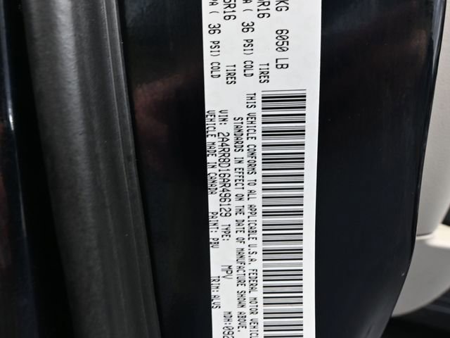 Used 2010 Chrysler Town & Country Touring Plus image 42