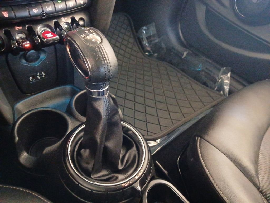 Used 2015 MINI Cooper 4-Door Hardtop FWD image 20