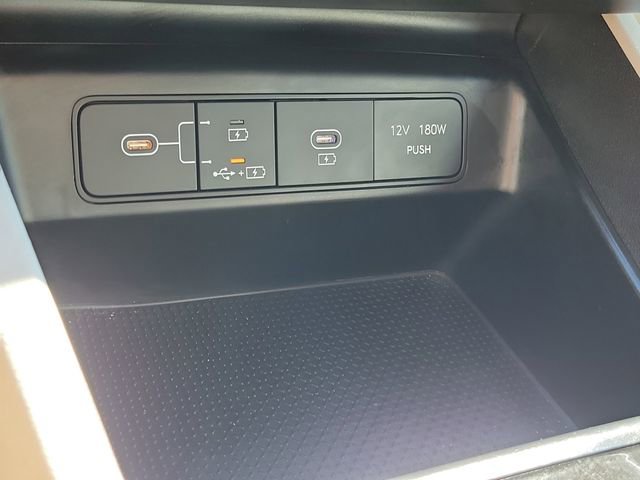 Certified 2025 Hyundai Tucson SE image 12