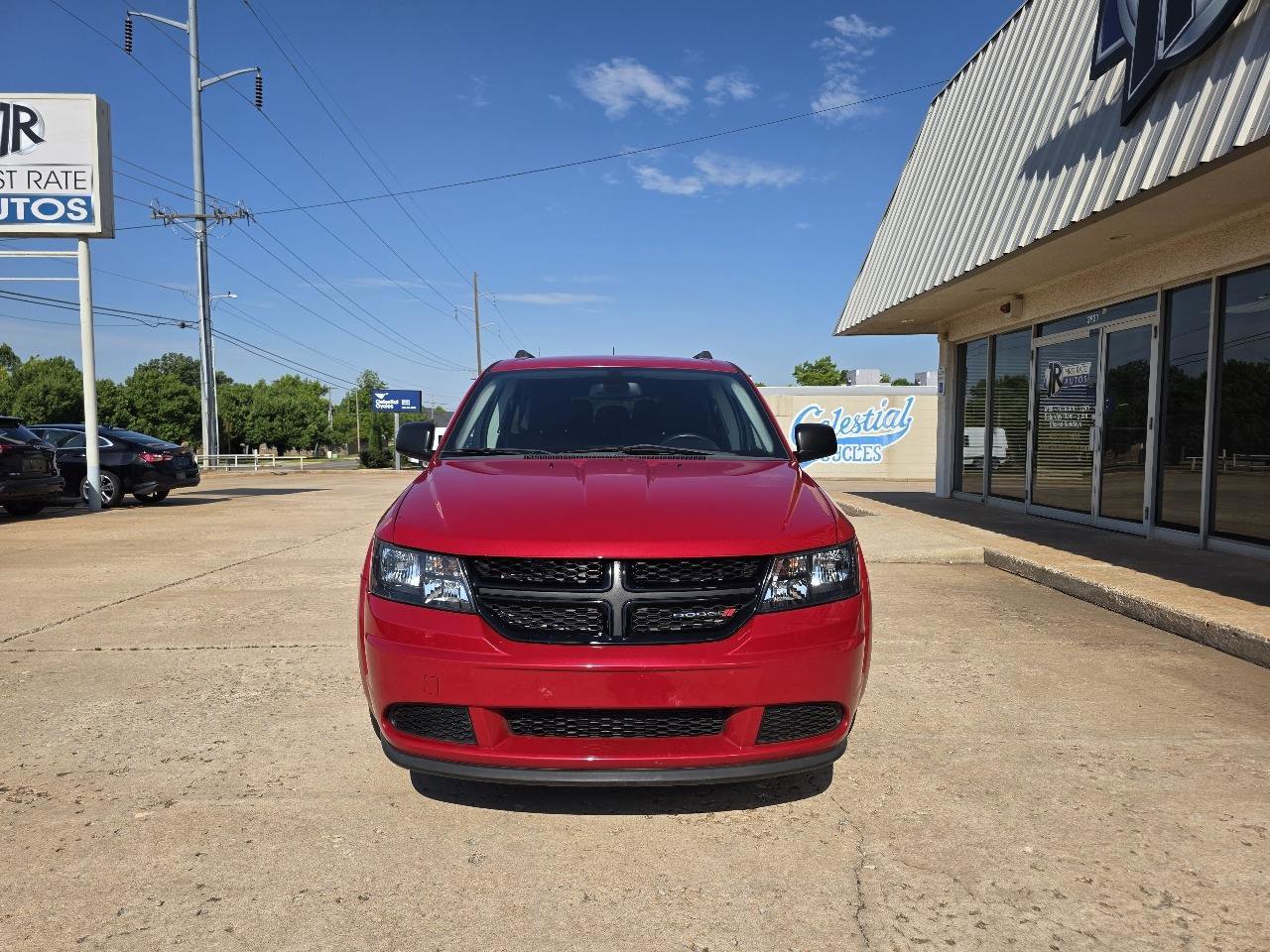 Used 2018 Dodge Journey SE w/ Connectivity Group FWD image 2