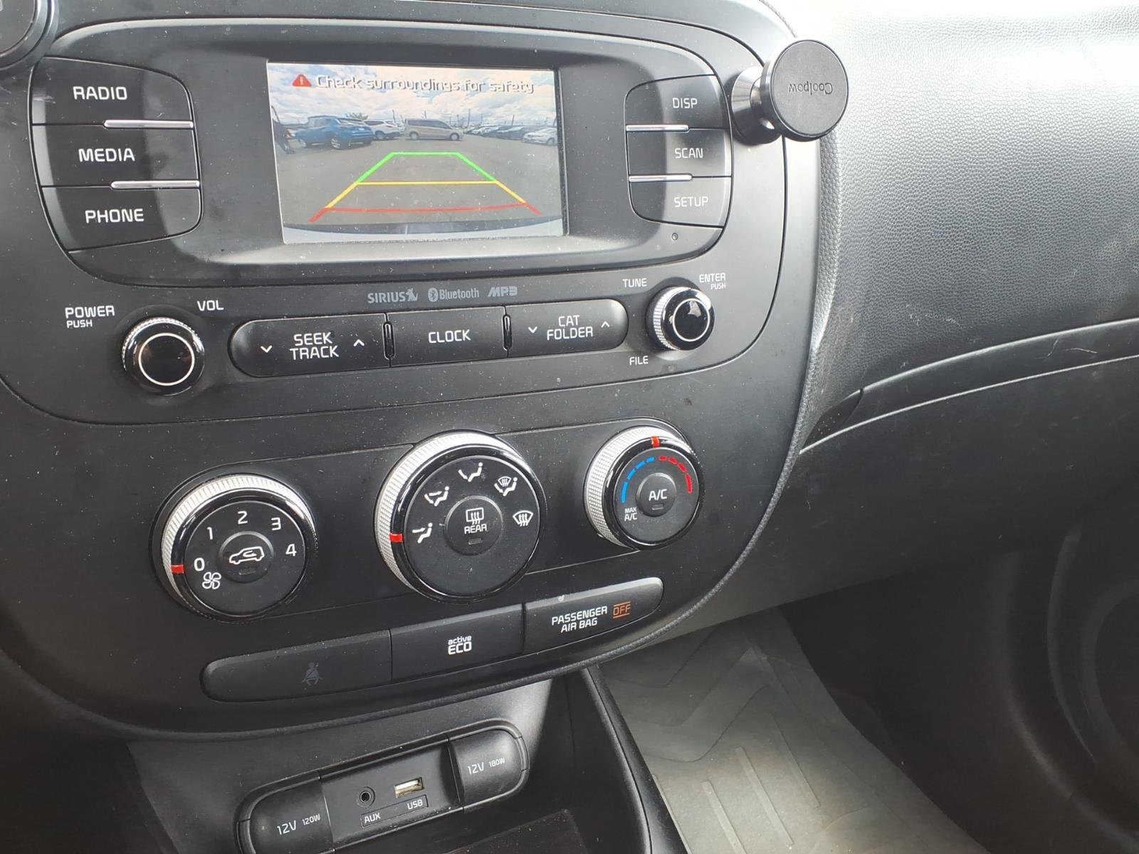 Used 2016 Kia Soul + FWD image 11