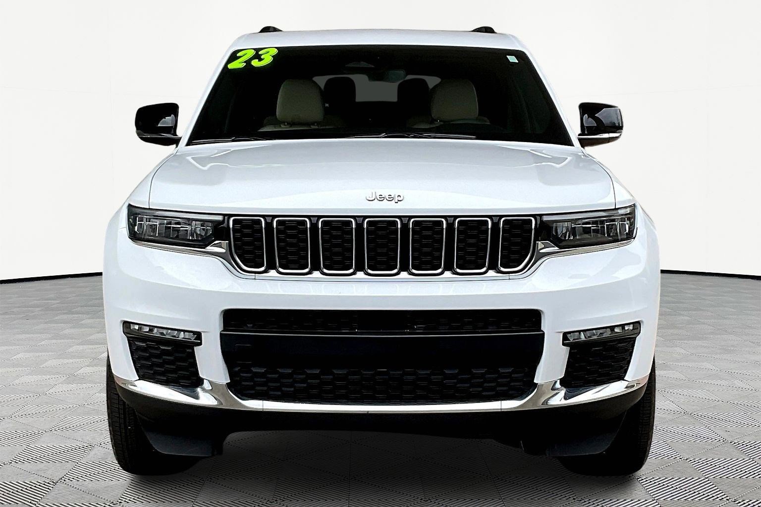 Used 2023 Jeep Grand Cherokee L Limited image 2