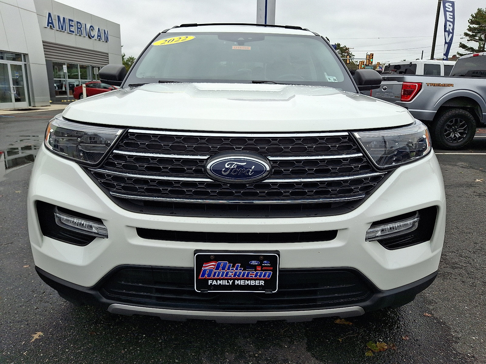 Certified 2022 Ford Explorer XLT w/ Equipment Group 202A image 3
