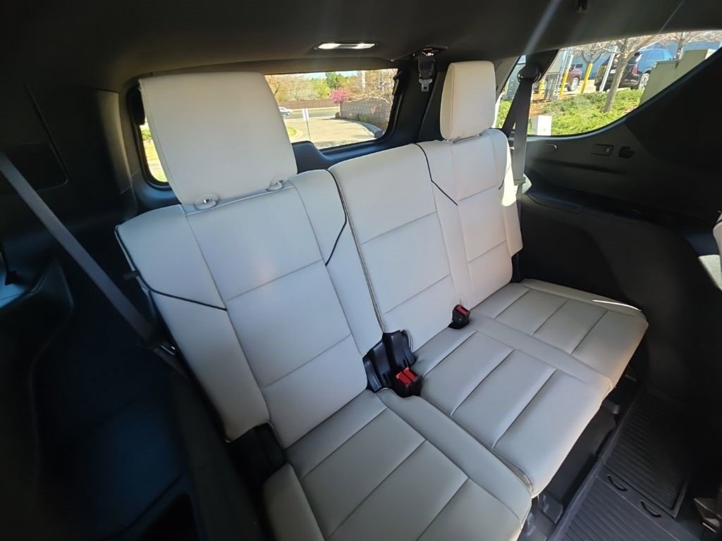 Certified 2024 Cadillac Escalade Sport w/ Heavy-Duty Trailer Package image 18